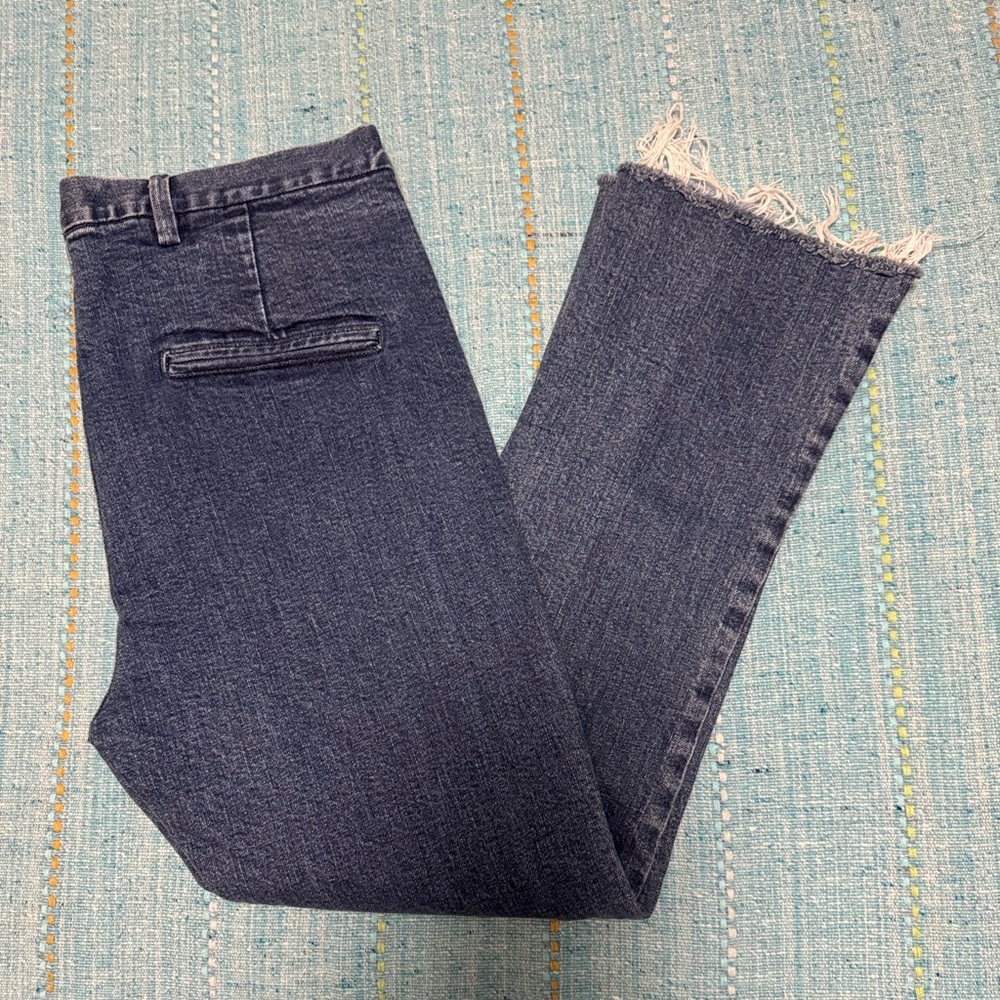 Unisex cropped Remi Relief Blue Jeans
